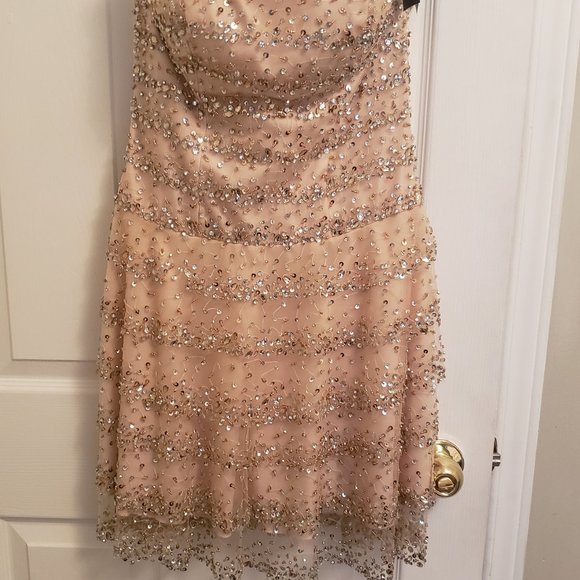 Sequin cocktail Dress - Picture 2 of 6